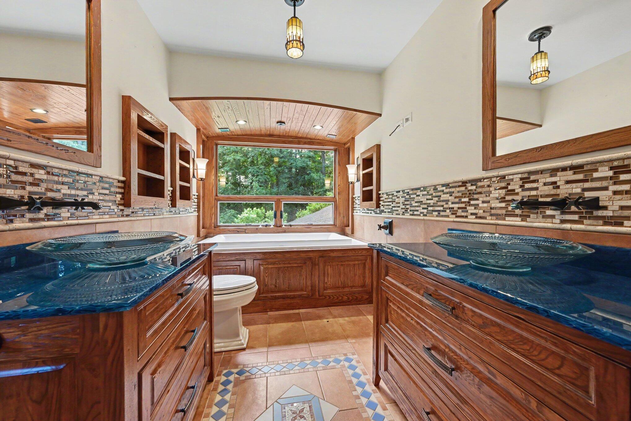 1628 Whites Road Kalamazoo, MI 49008 - Photo 17 of 22 013_file_4607