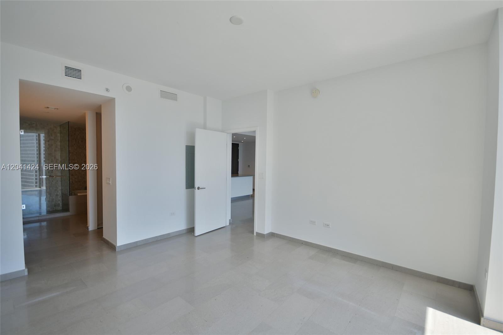 88 Southwest 7th Street, Unit 3309 Miami, FL 33130 - Photo 12 of 50