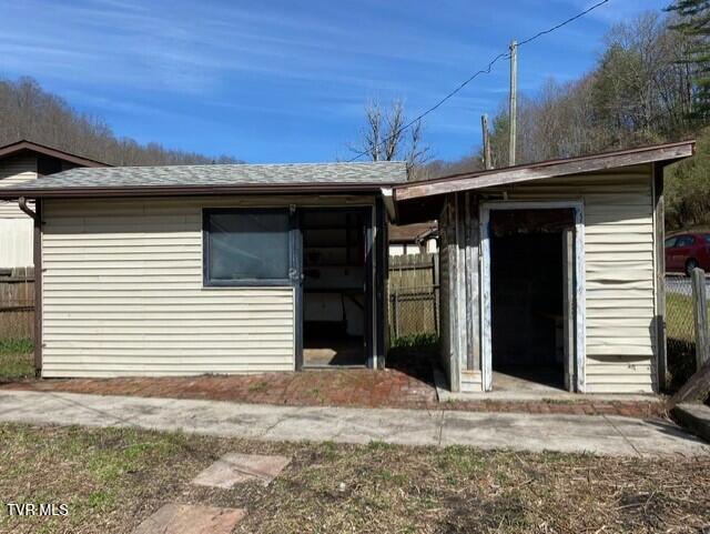 5332 Stonega Road Appalachia, VA 24216 - Photo 6 of 22 a building 2
