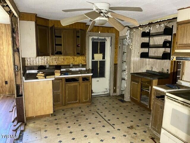 5332 Stonega Road Appalachia, VA 24216 - Photo 9 of 22 a kitchen