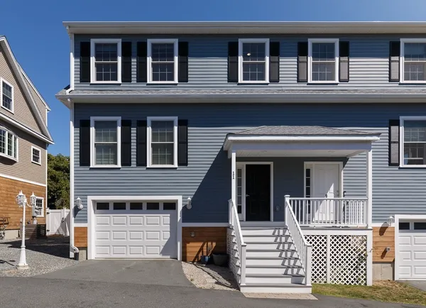 $719,000 | 11 Elbridge Lane, Unit 11, Marblehead, MA 01945