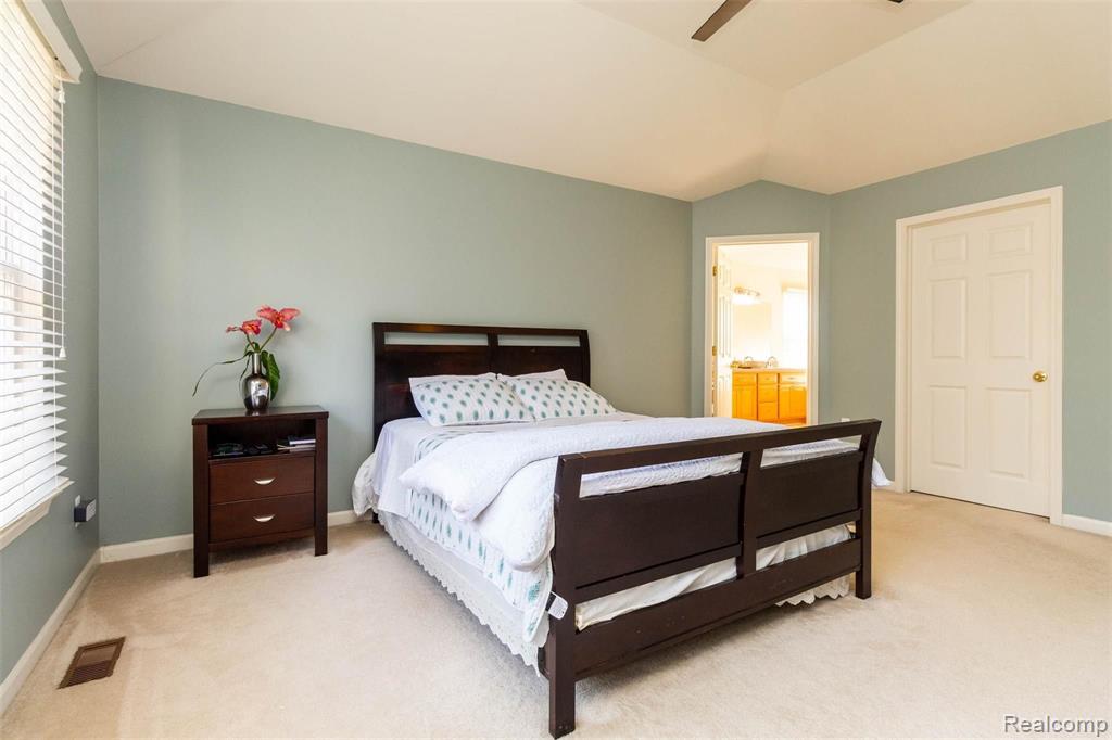 2487 Jackson Drive Rochester Hills, MI 48309 - Photo 22 of 41