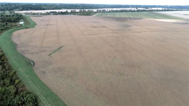 $2,371,500 | 412 Road De Witt Mo 64639, Carrollton, MO 64633