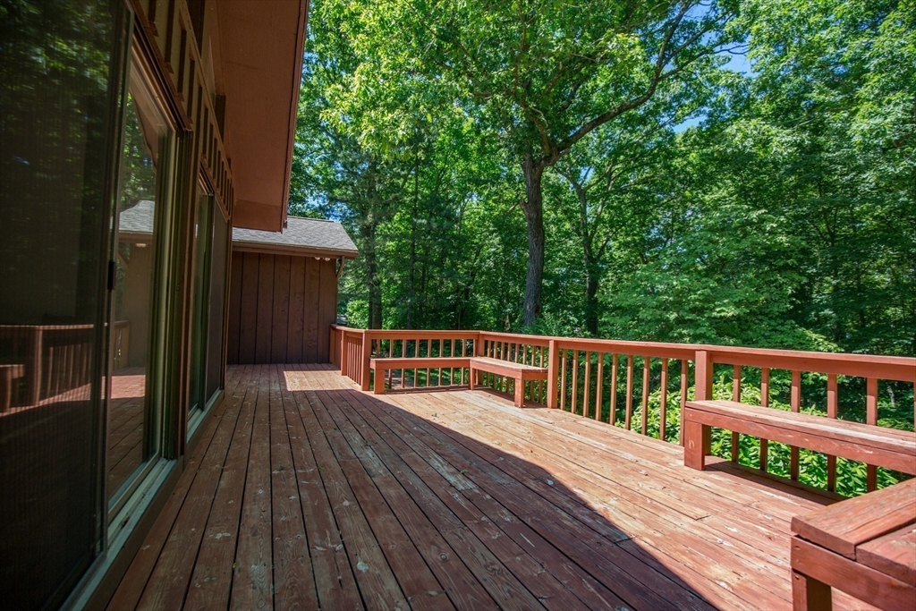 26 Brooks Road Longmeadow, MA 01106 - Photo 33 of 41