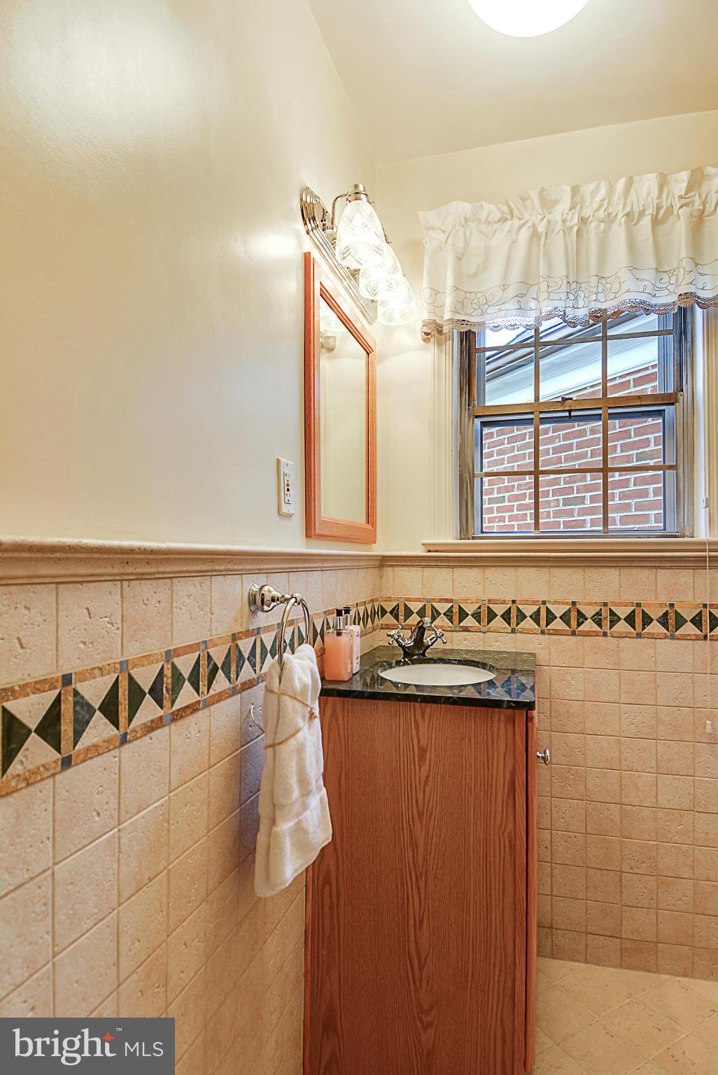 3605 Saul Road Kensington, MD 20895 - Photo 14 of 29 Powder Room