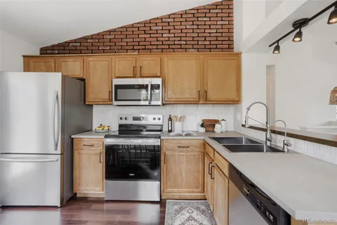 $490,000 | 2155 Steele Street, Longmont, CO 80501
