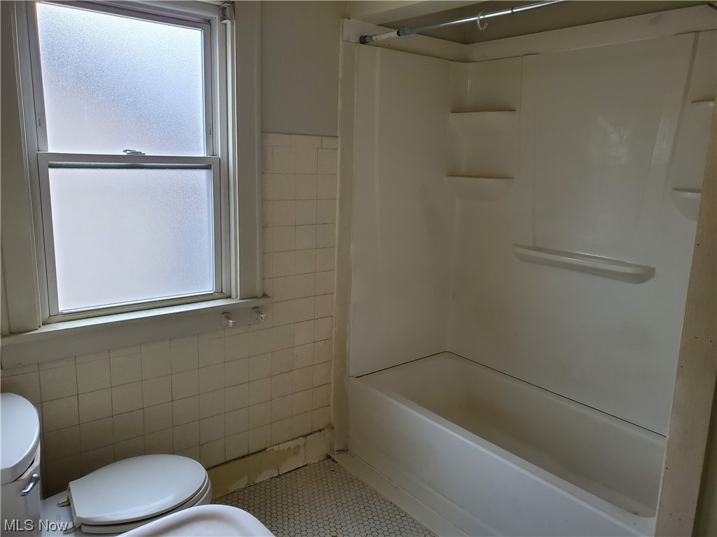 626 East Wilbeth Road Akron, OH 44306 - Photo 12 of 14 Gallery Image 12