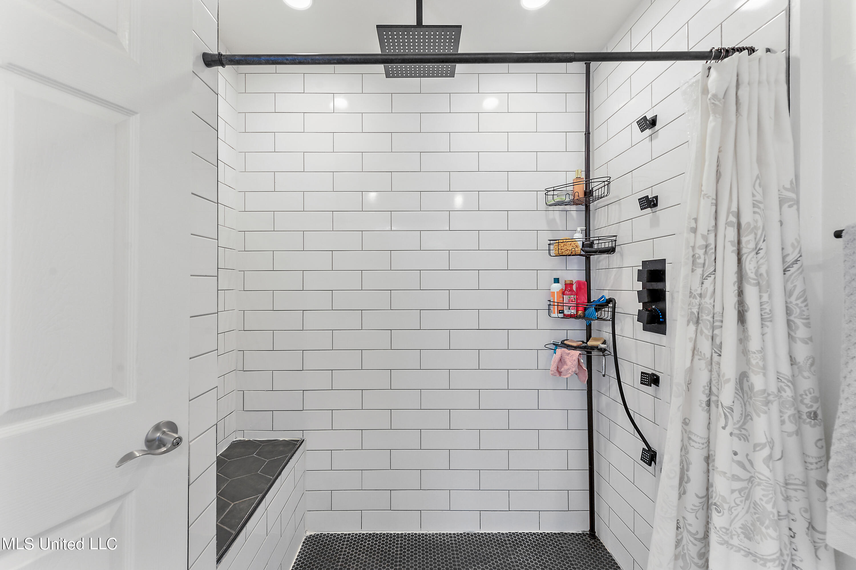 5519 Lower Bay Road Bay St. Louis, MS 39520 - Photo 15 of 38 015