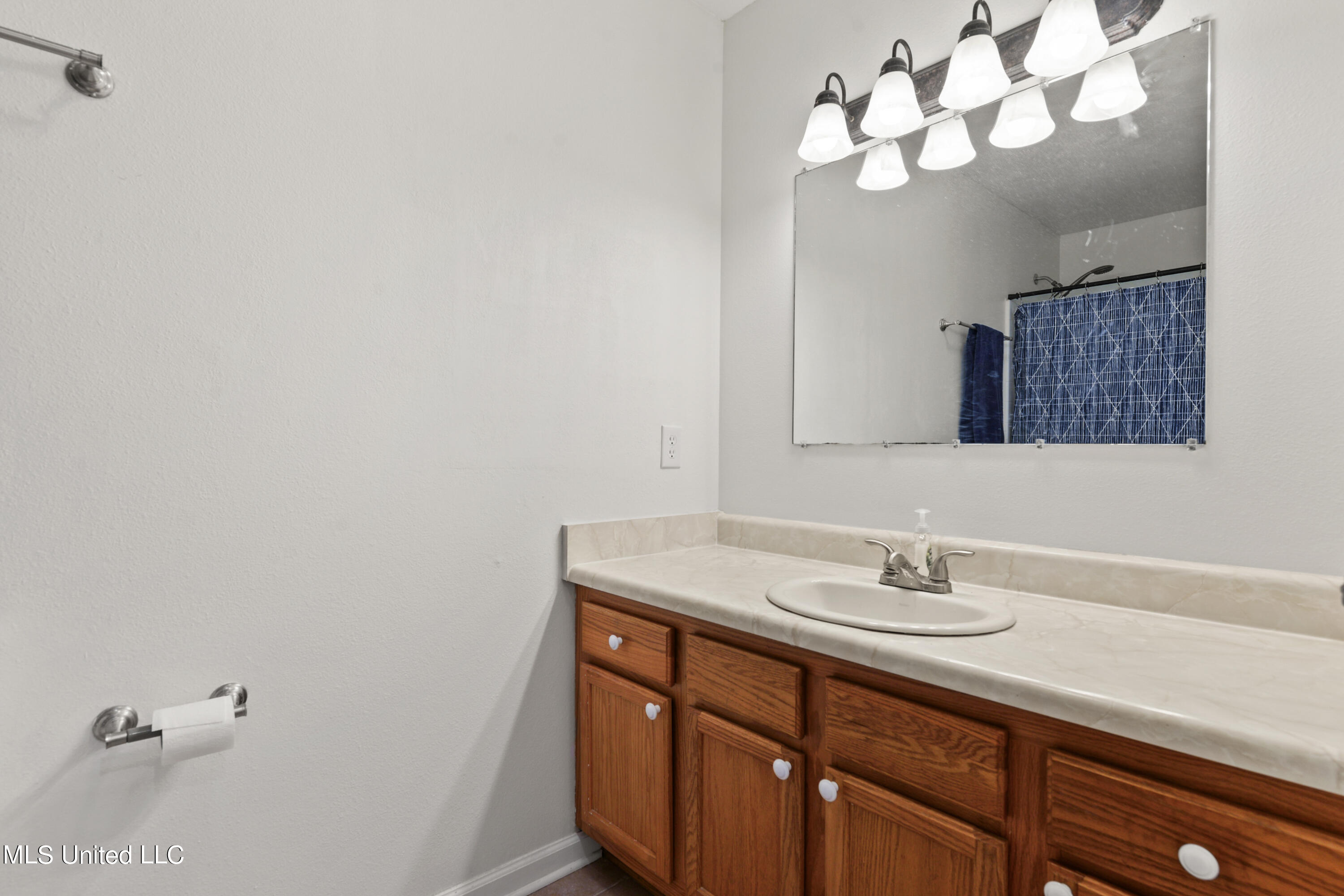 5519 Lower Bay Road Bay St. Louis, MS 39520 - Photo 20 of 38 020