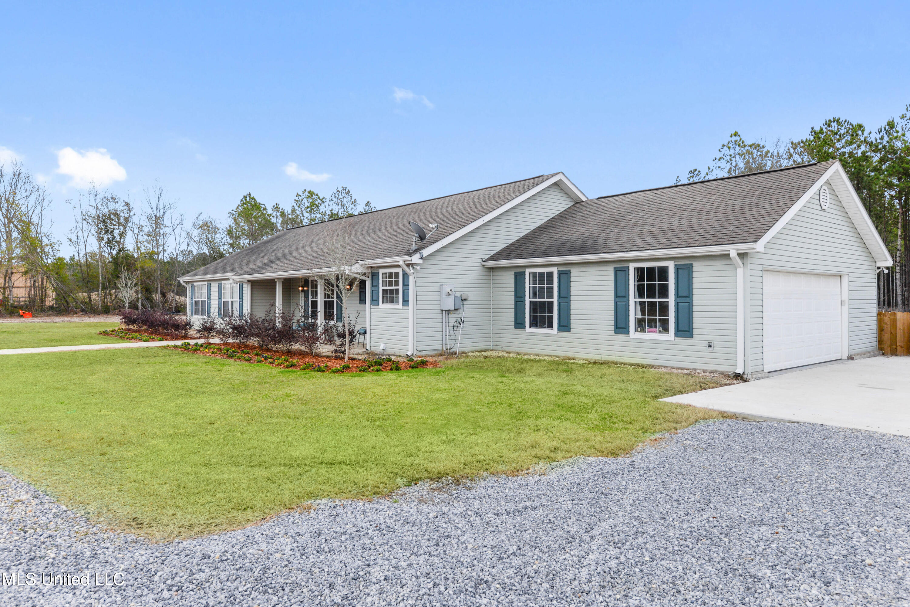 5519 Lower Bay Road Bay St. Louis, MS 39520 - Photo 2 of 38 002