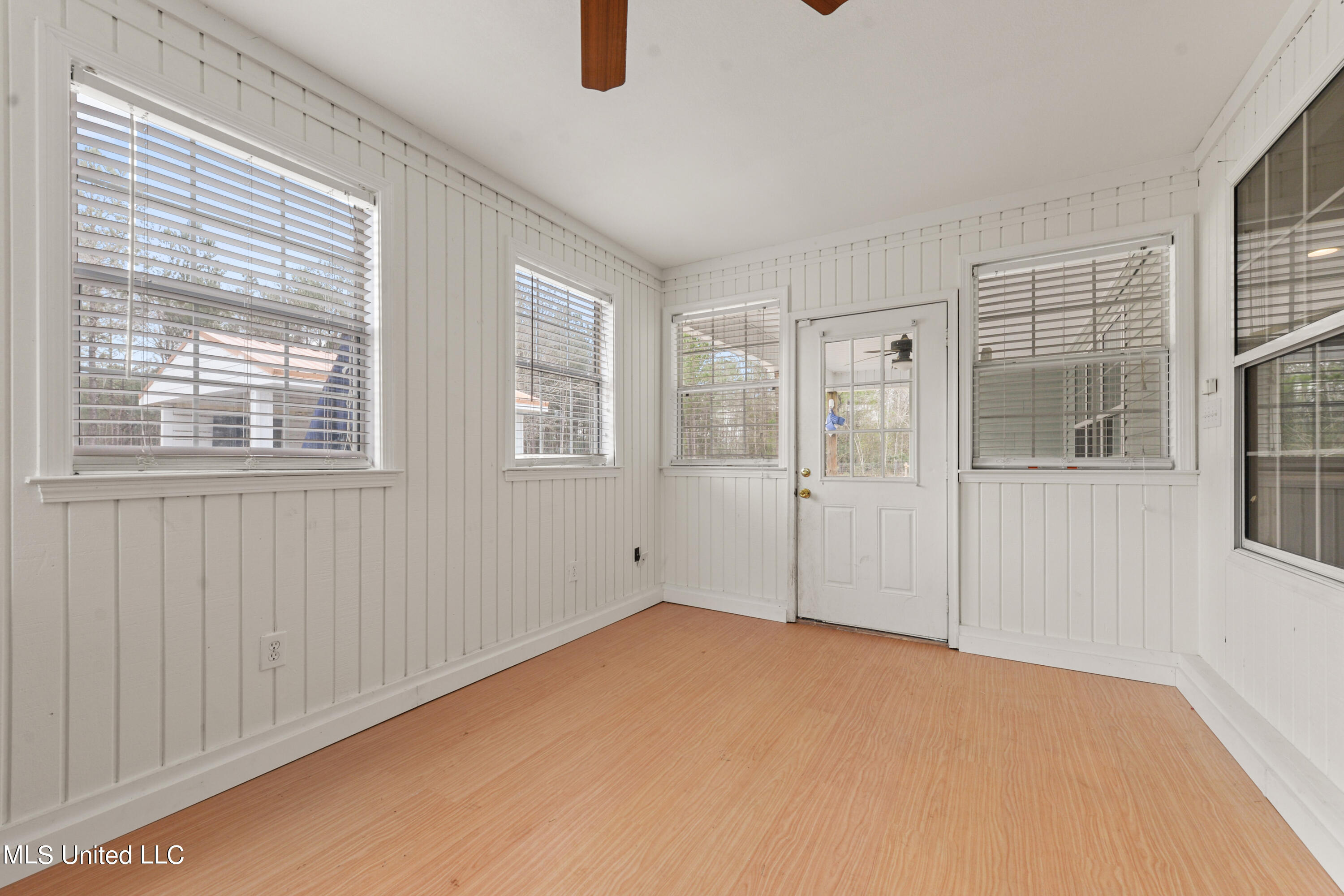 5519 Lower Bay Road Bay St. Louis, MS 39520 - Photo 22 of 38 022