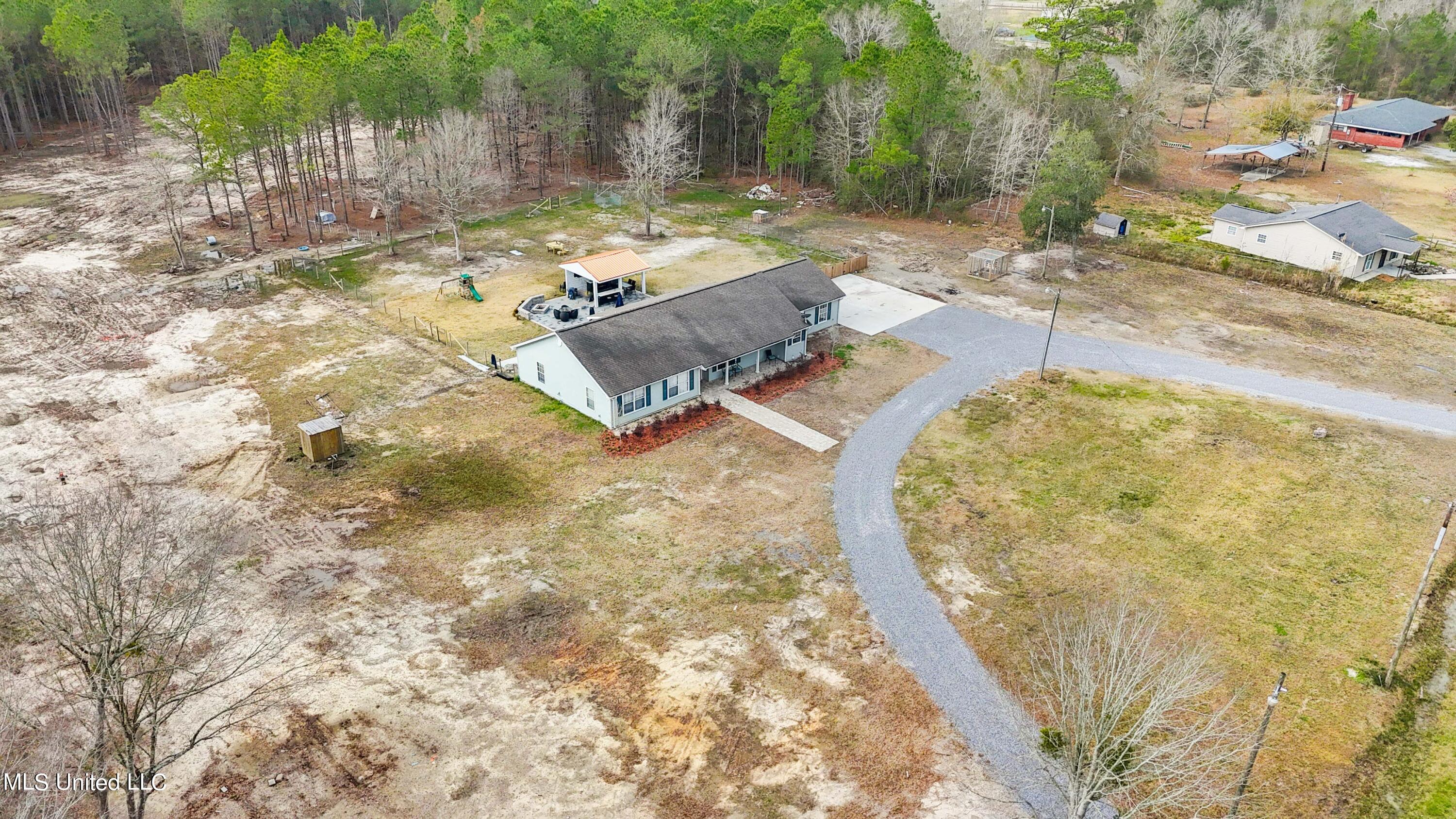 5519 Lower Bay Road Bay St. Louis, MS 39520 - Photo 32 of 38 032