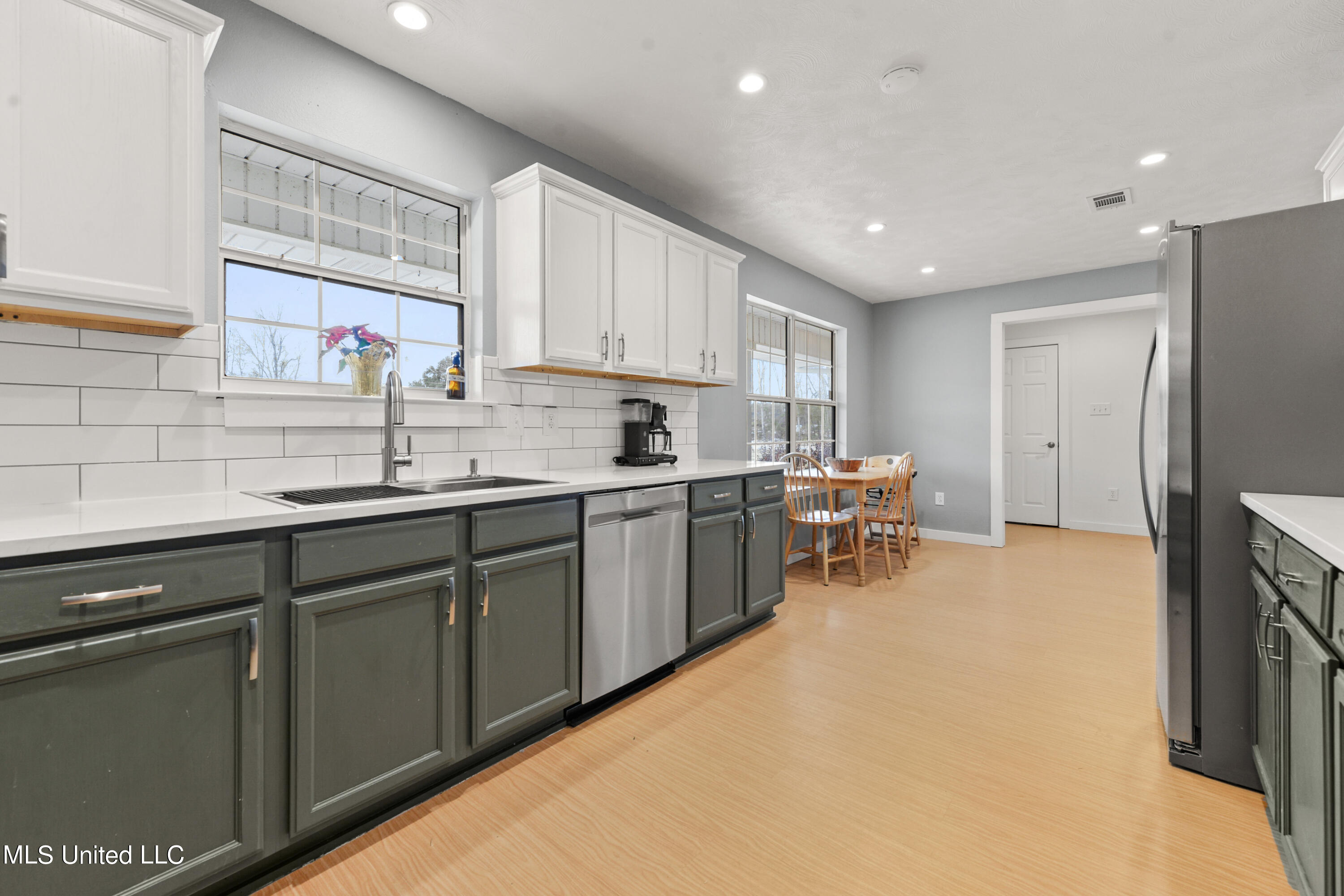 5519 Lower Bay Road Bay St. Louis, MS 39520 - Photo 9 of 38 009