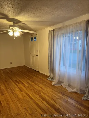 $179,900 | 111 Douglas Avenue, Clarksville, IN 47129