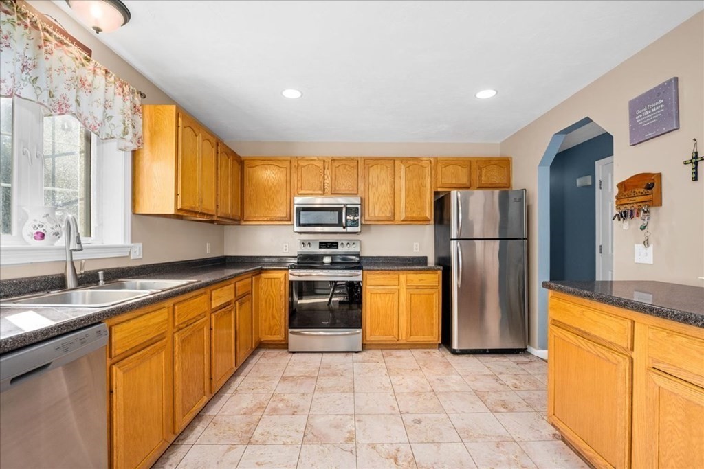 30 Intervale Road Dudley, MA 01571 - Photo 11 of 42 Gallery Image 11