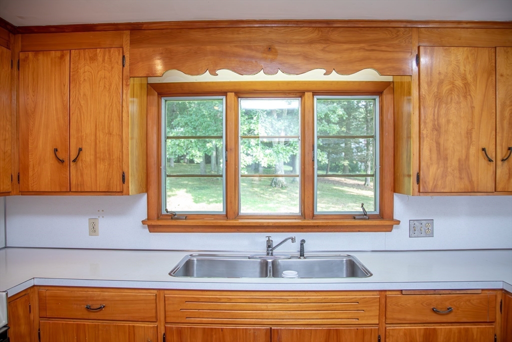 100 Lee Road Deerfield, MA 01373 - Photo 13 of 42 Gallery Image 13