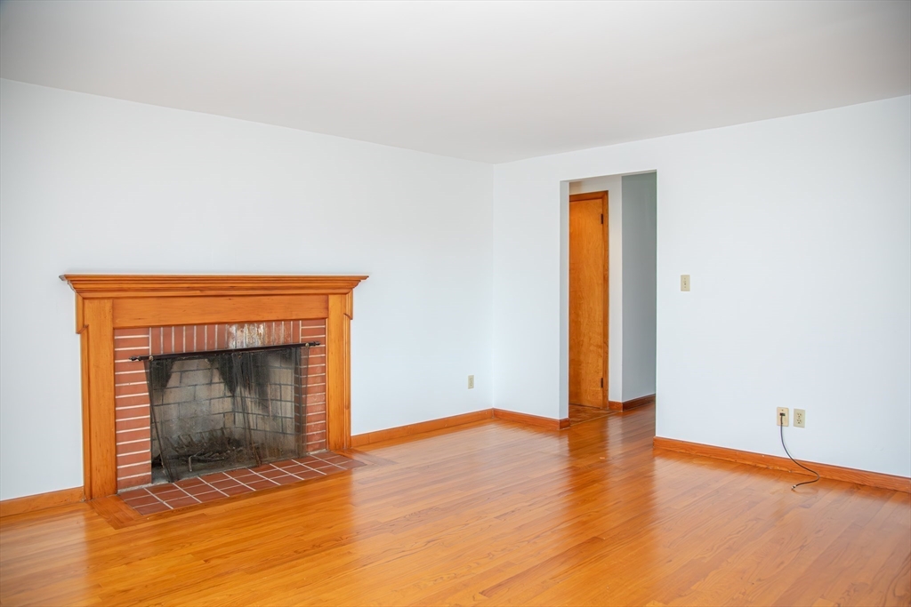 100 Lee Road Deerfield, MA 01373 - Photo 19 of 42 Gallery Image 19