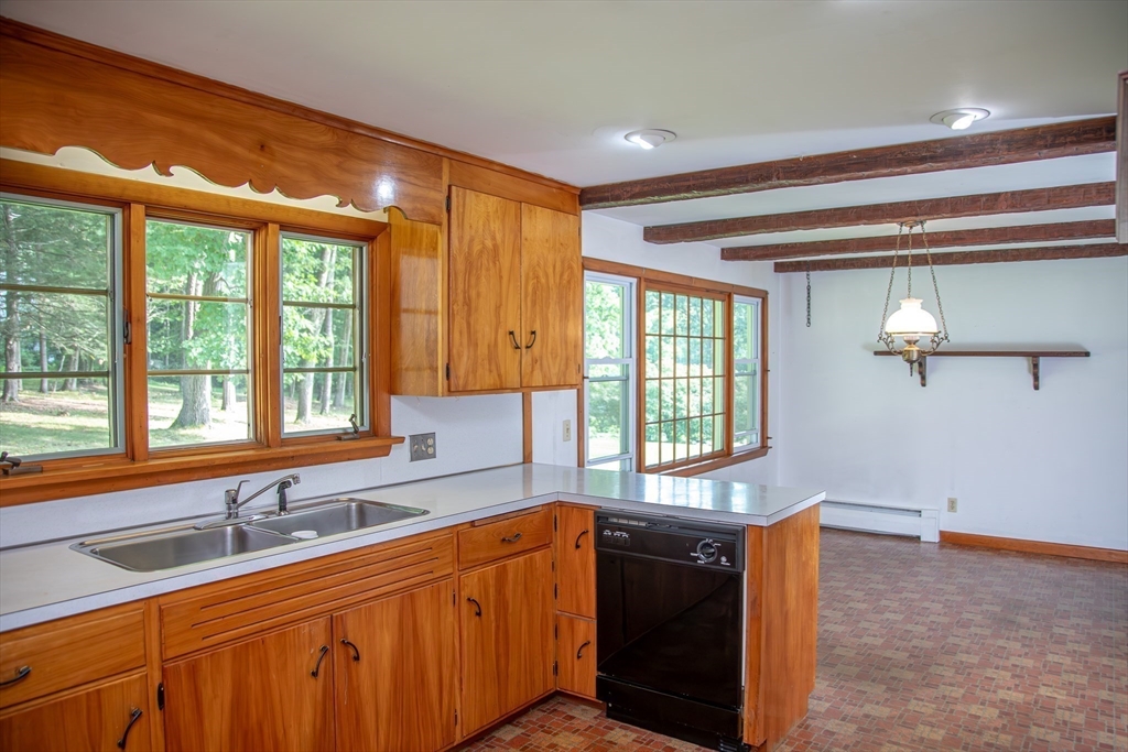100 Lee Road Deerfield, MA 01373 - Photo 10 of 42 Gallery Image 10