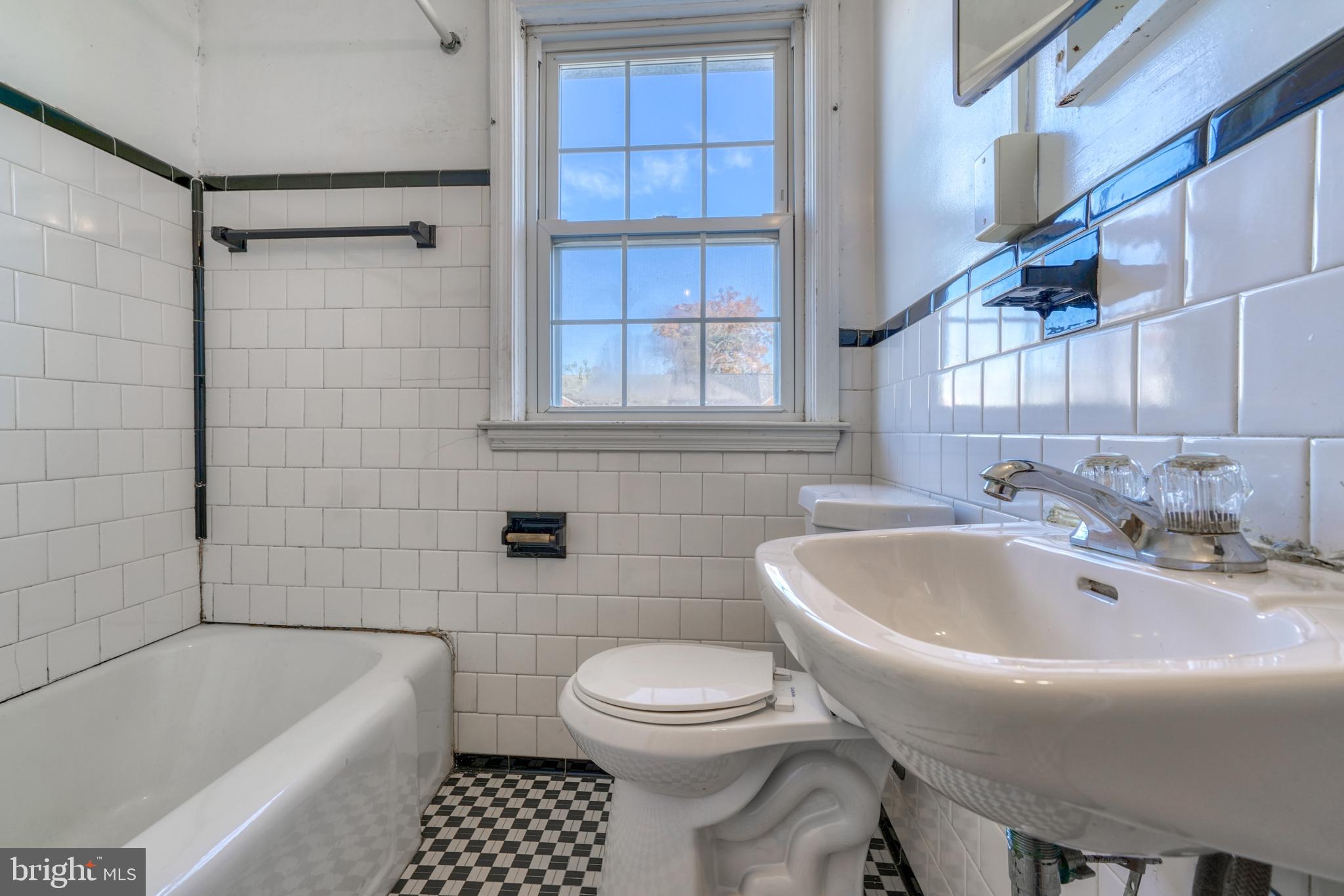 1625 Thetford Road Towson, MD 21286 - Photo 24 of 39 Gallery Image 24