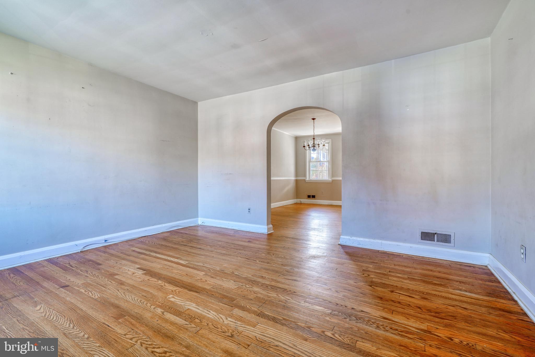 1625 Thetford Road Towson, MD 21286 - Photo 3 of 39 Gallery Image 3