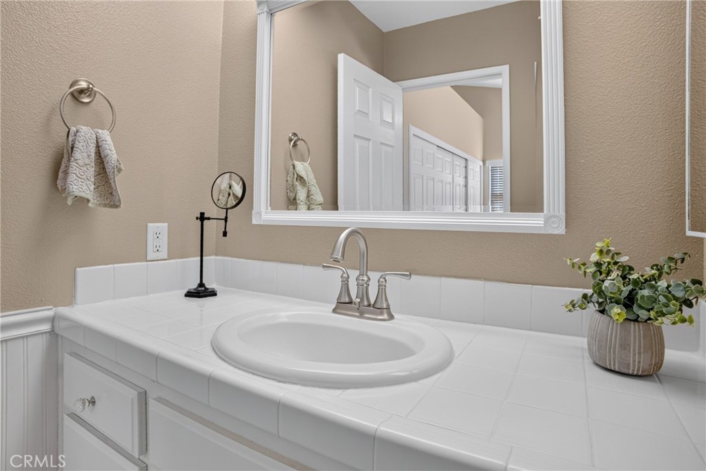 23463 Riversbridge Way Valencia, CA 91354 - Photo 34 of 52