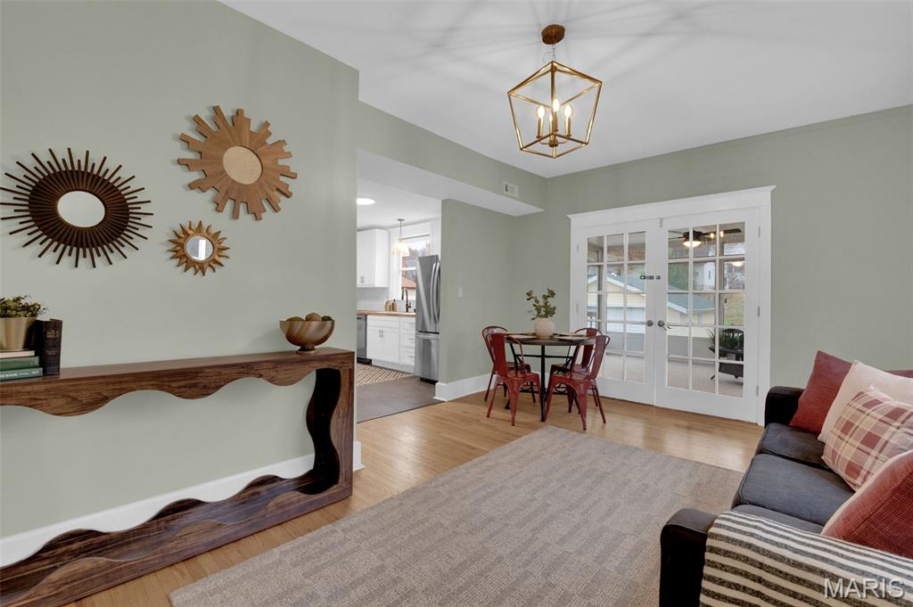 26 North Maple Avenue Ferguson, MO 63135 - Photo 8 of 32