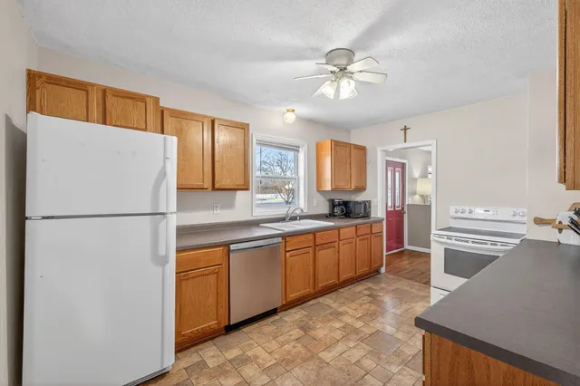 $287,000 | 32 Viking Boulevard Northwest, Cedar, MN 55011