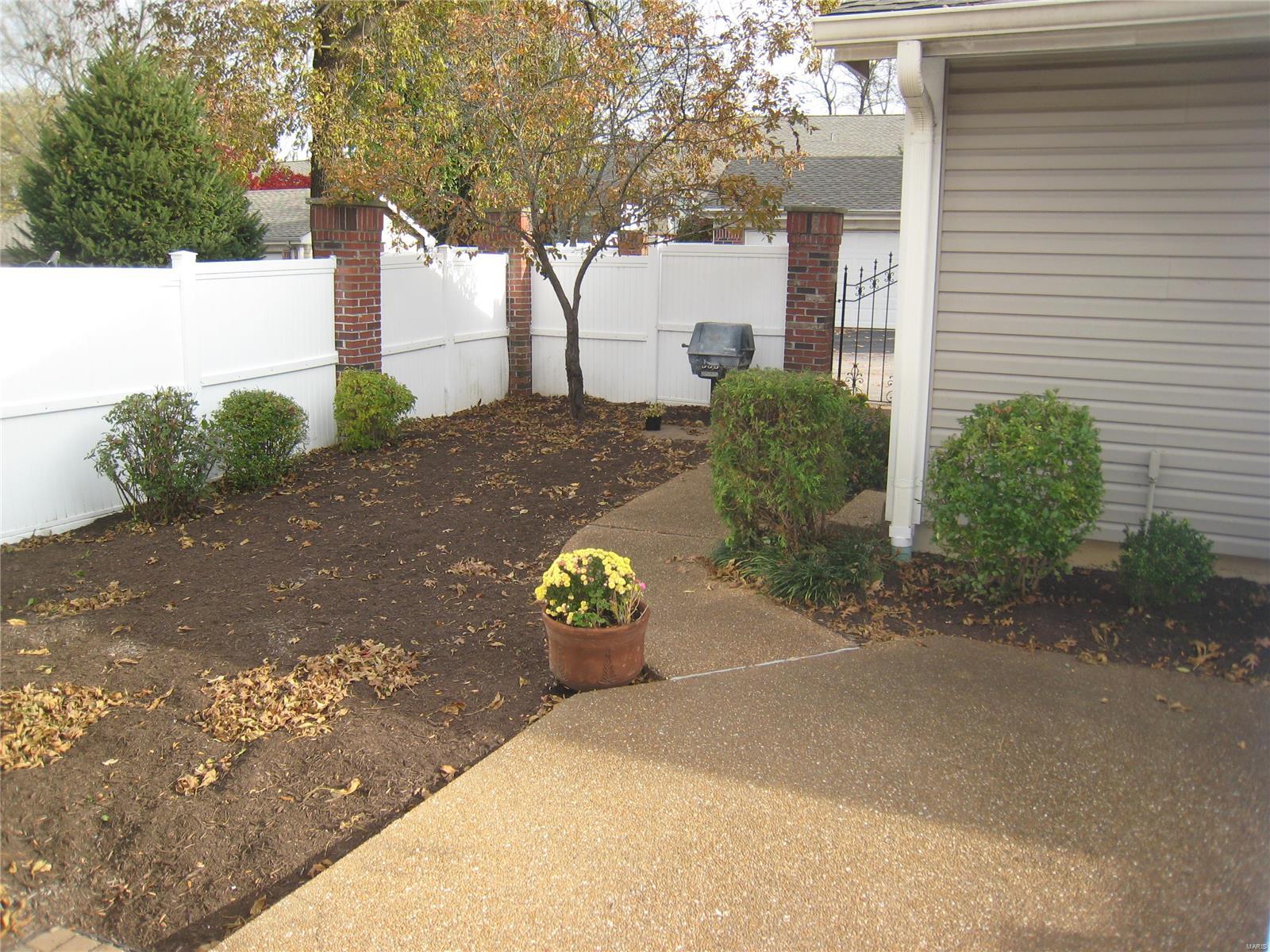 15802 Thomas Ridge Court Chesterfield, MO 63017 - Photo 12 of 15 Gallery Image 12