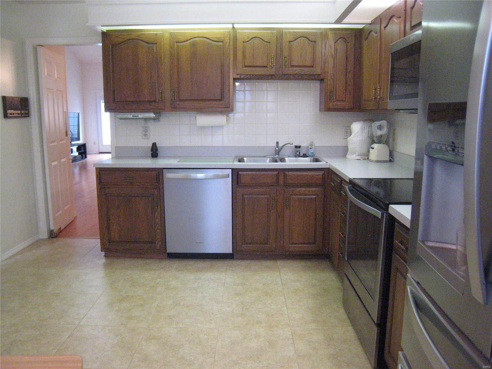 15802 Thomas Ridge Court Chesterfield, MO 63017 - Photo 3 of 15 Gallery Image 3