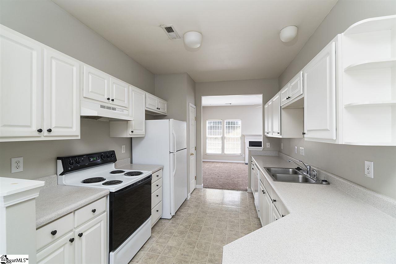 50 Spring Crossing Circle Greer, SC 29650 - Photo 4 of 18