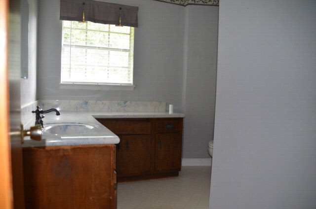 16533 Danne Road Fairhope, AL 36532 - Photo 23 of 41 Bathroom