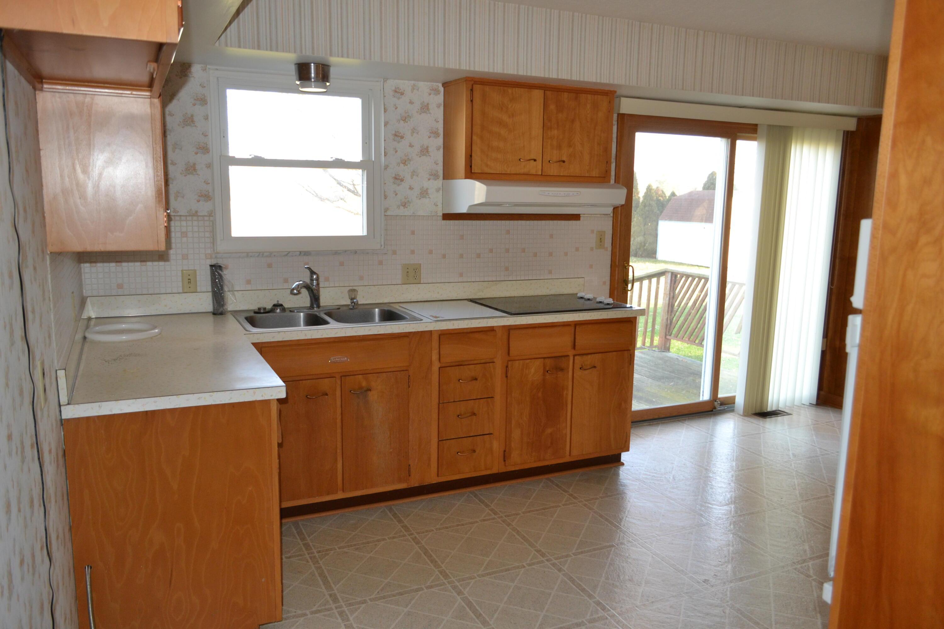 310 Edwards Road Circleville, OH 43113 - Photo 2 of 26 kitchen