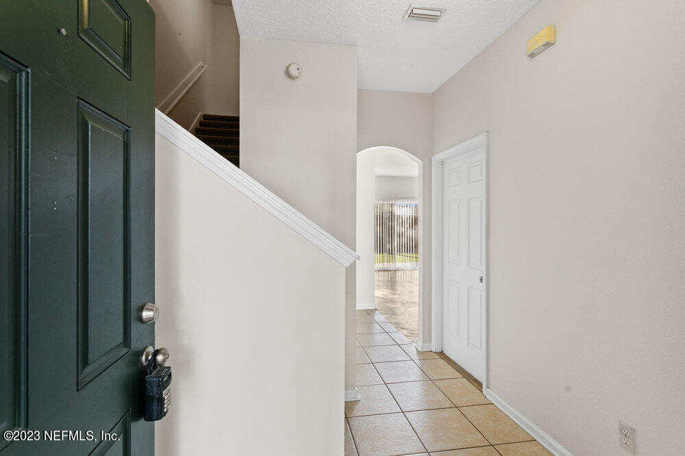 5260 Collins Road, Unit 705 Jacksonville, FL 32244 - Photo 6 of 33 006_5260_collins_rd_unit_705_6