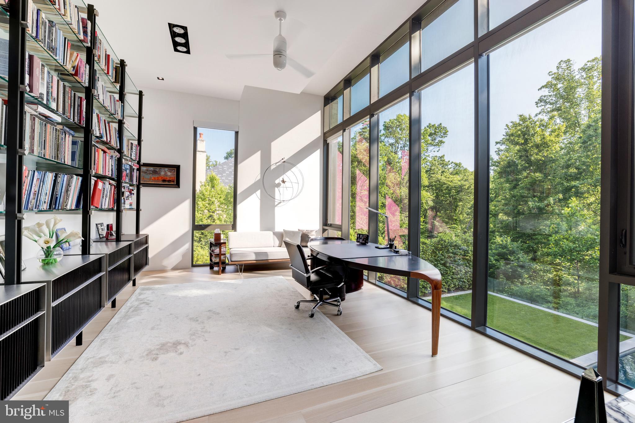 410 Chain Bridge Road McLean, VA 22101 - Photo 19 of 26