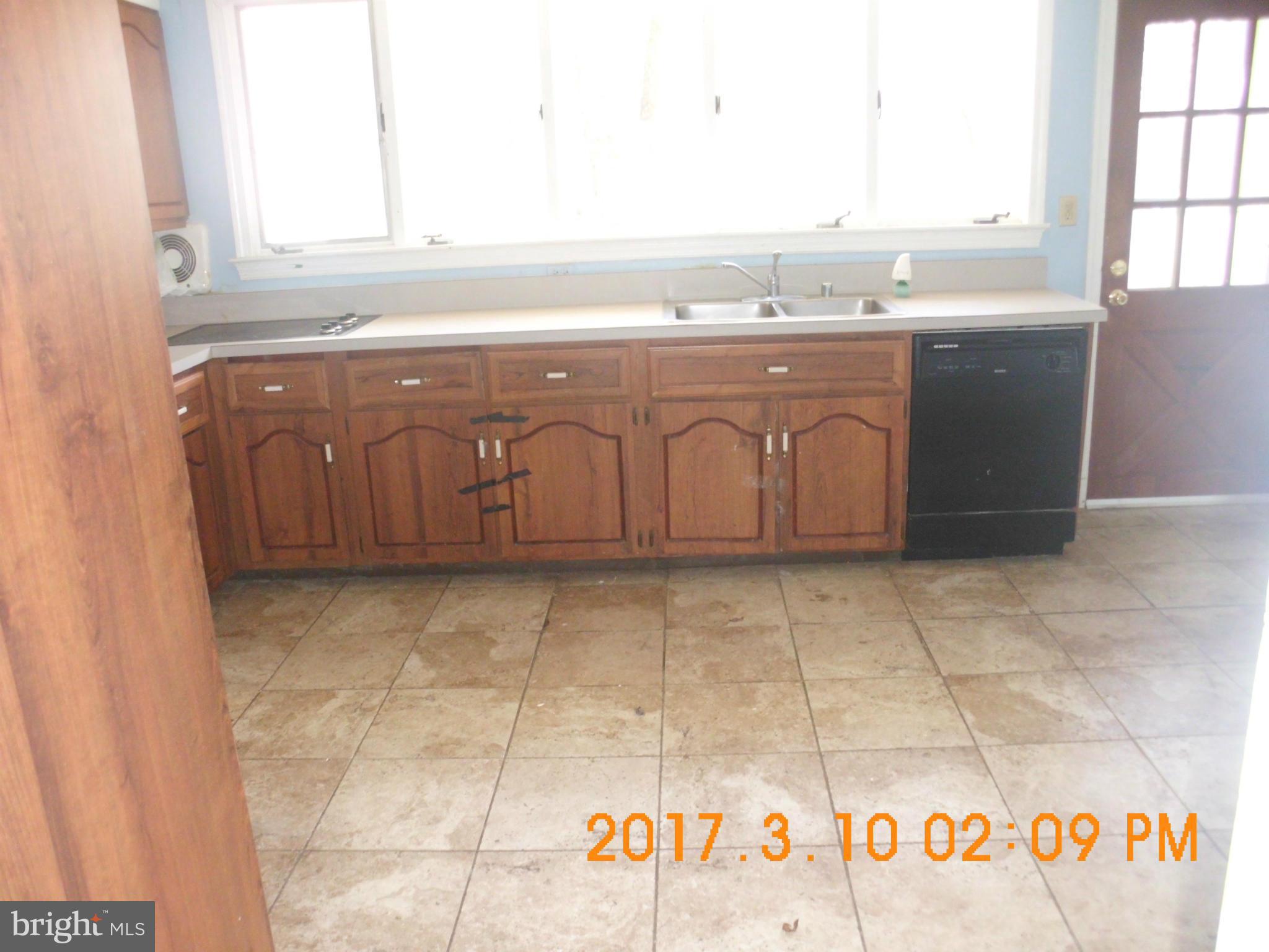 160 Randolph Road Silver Spring, MD 20904 - Photo 13 of 25 Kitchen