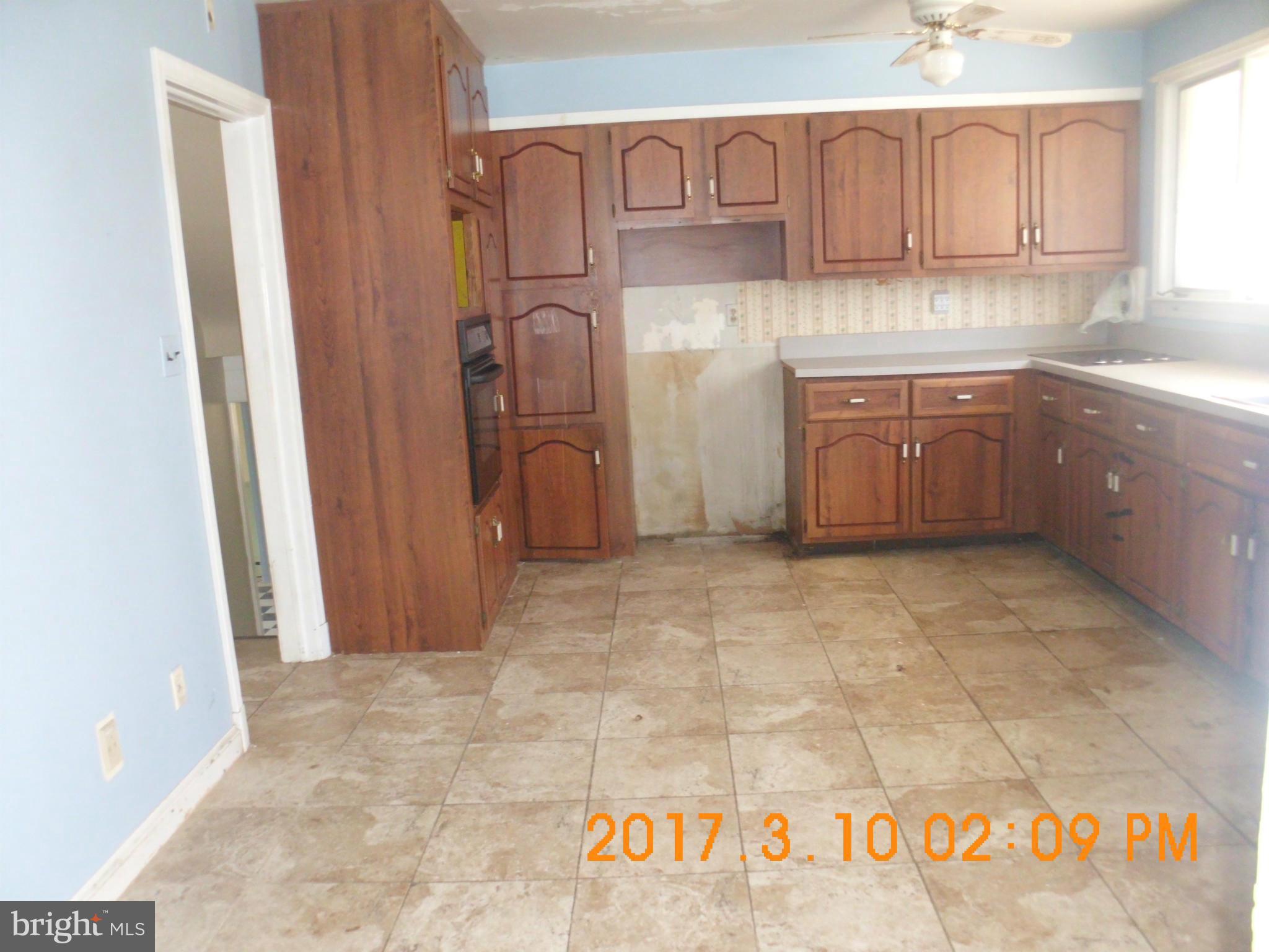 160 Randolph Road Silver Spring, MD 20904 - Photo 16 of 25 Kitchen