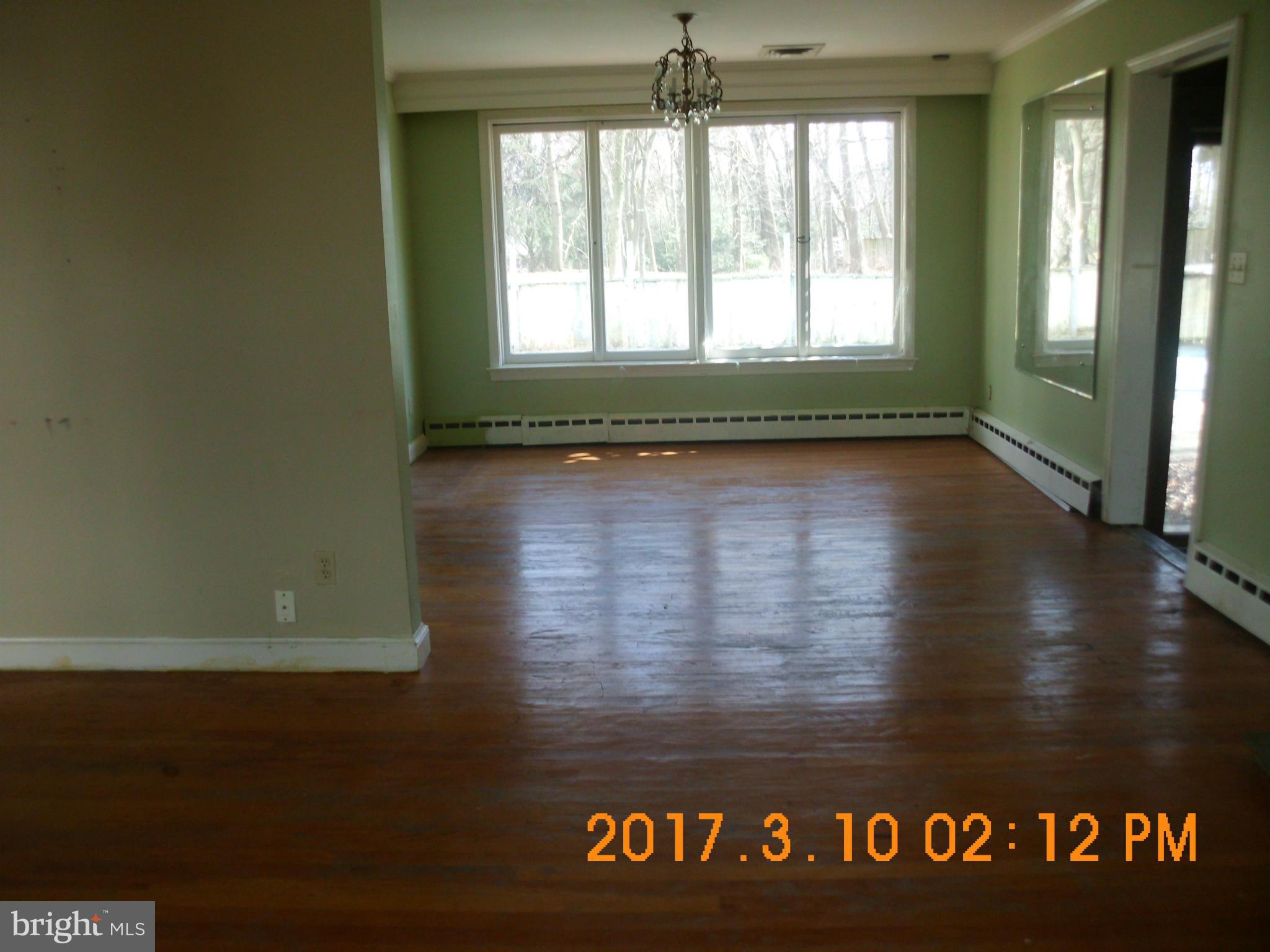 160 Randolph Road Silver Spring, MD 20904 - Photo 19 of 25 Dining Room
