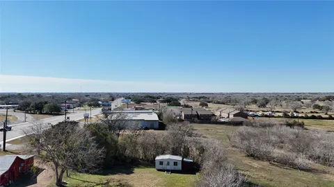 $399,000 | 305 Ellen May Road, Yoakum, TX 77995