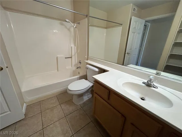 $1,075 | 2975 Juniper Hills Boulevard, Unit 204, Las Vegas, NV 89142