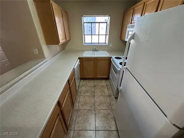 $1,025 | 2975 Juniper Hills Boulevard, Unit 204, Las Vegas, NV 89142