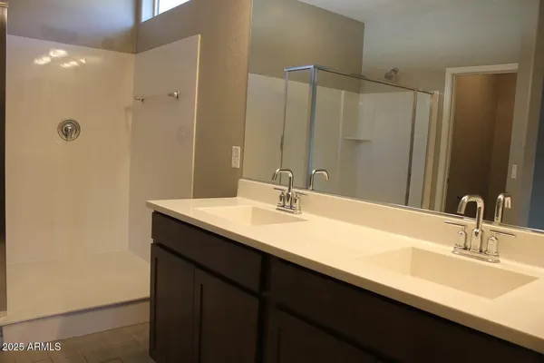 $2,500 | 8219 South 44th Glen, Laveen, AZ 85339