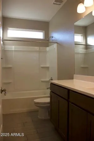 $2,500 | 8219 South 44th Glen, Laveen, AZ 85339