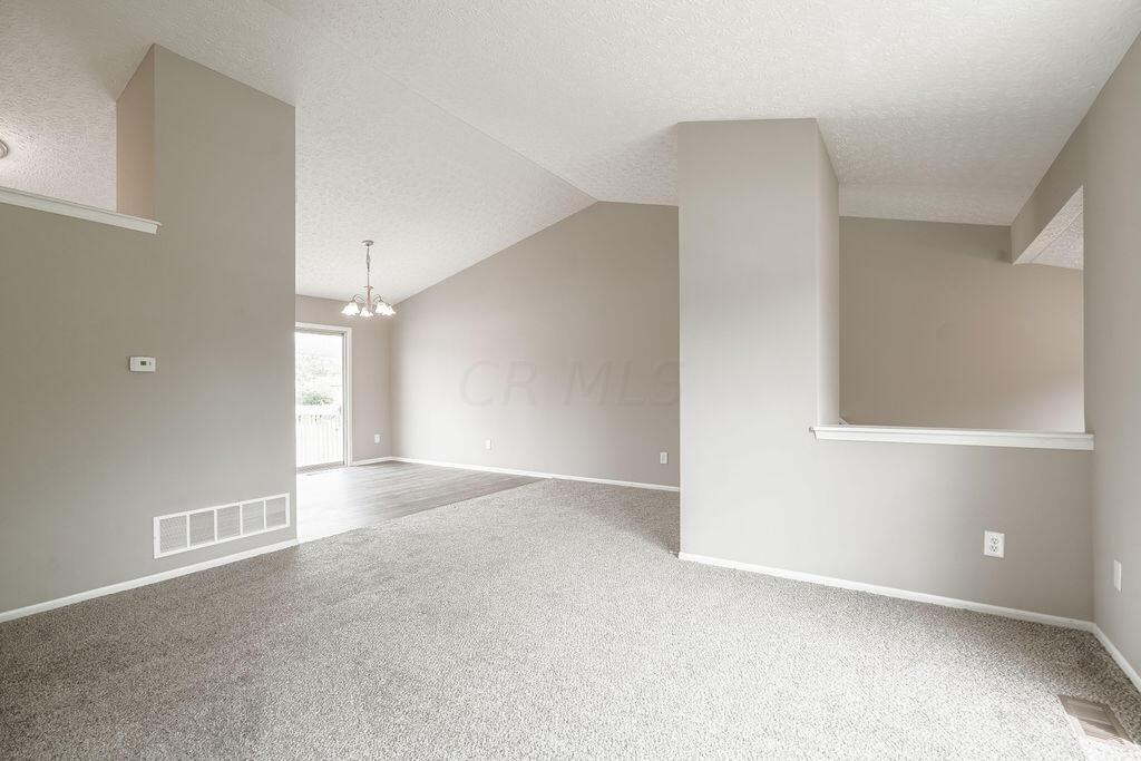 2356 Edmonton Road Columbus, OH 43229 - Photo 9 of 20 R1 (9)
