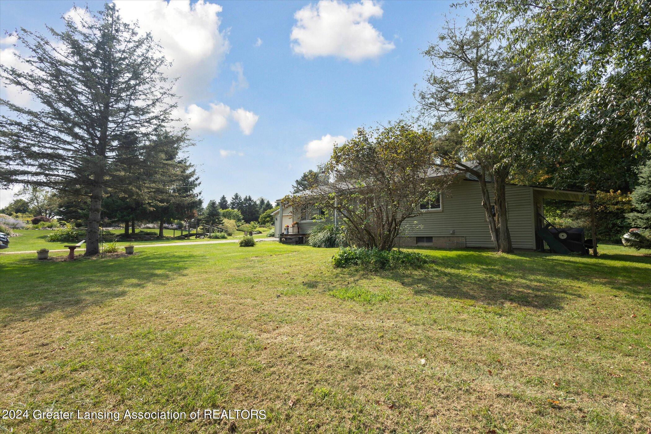 774 Gale Road Eaton Rapids, MI 48827 - Photo 3 of 30 04-774-Gale-Rd-Eaton-Rapids-MI-48827-Win