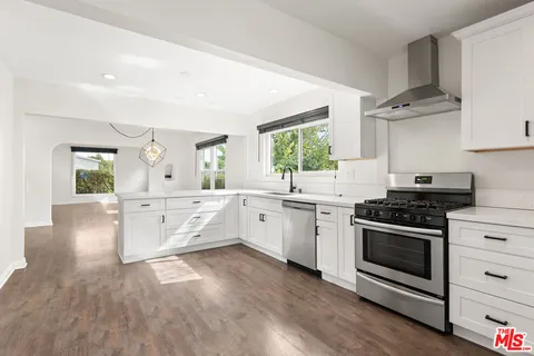 $848,000 | 6531 Arlington Avenue, Los Angeles, CA 90043