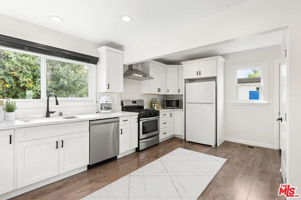 $845,000 | 6531 Arlington Avenue, Los Angeles, CA 90043