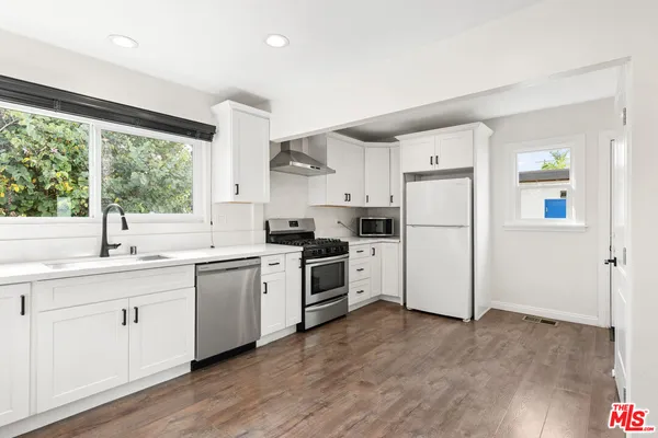 $845,000 | 6531 Arlington Avenue, Los Angeles, CA 90043