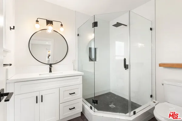 $845,000 | 6531 Arlington Avenue, Los Angeles, CA 90043