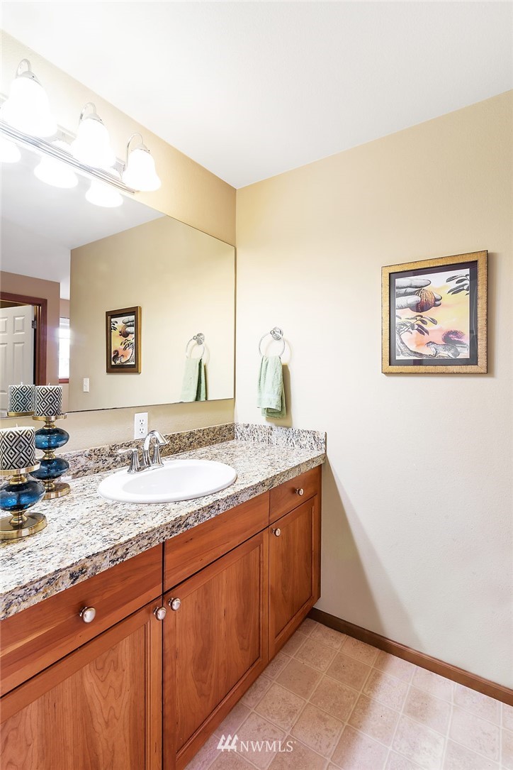 8040 212th Street Southwest, Unit A Edmonds, WA 98026 - Photo 19 of 24 Gallery Image 19