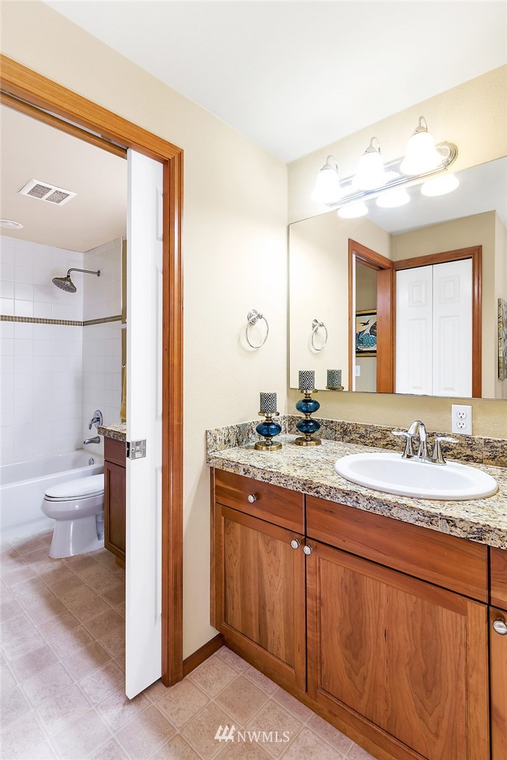 8040 212th Street Southwest, Unit A Edmonds, WA 98026 - Photo 20 of 24 Gallery Image 20